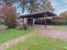Carport Ebenerdiges Wohnhaus auf gro�z�gigem Grundst�ck!