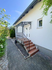 Eingang Verkauft: Wohnen mit Weitblick in K�penick: flexibel, familienfreundlich und naturnah!
