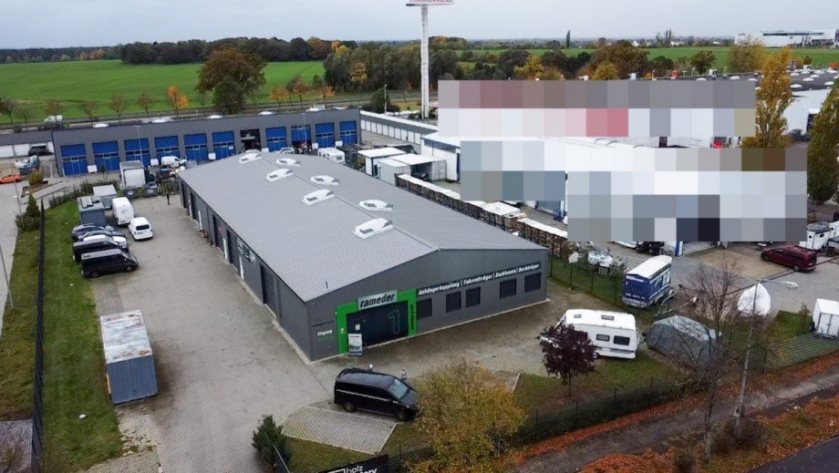 Stra�enansicht Halle / Lager / Produktion Hoppegarten