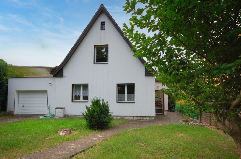Stra�enansicht Berlin - Rahnsdorf Einfamilienhaus Klein, aber mein Haus am Walde!