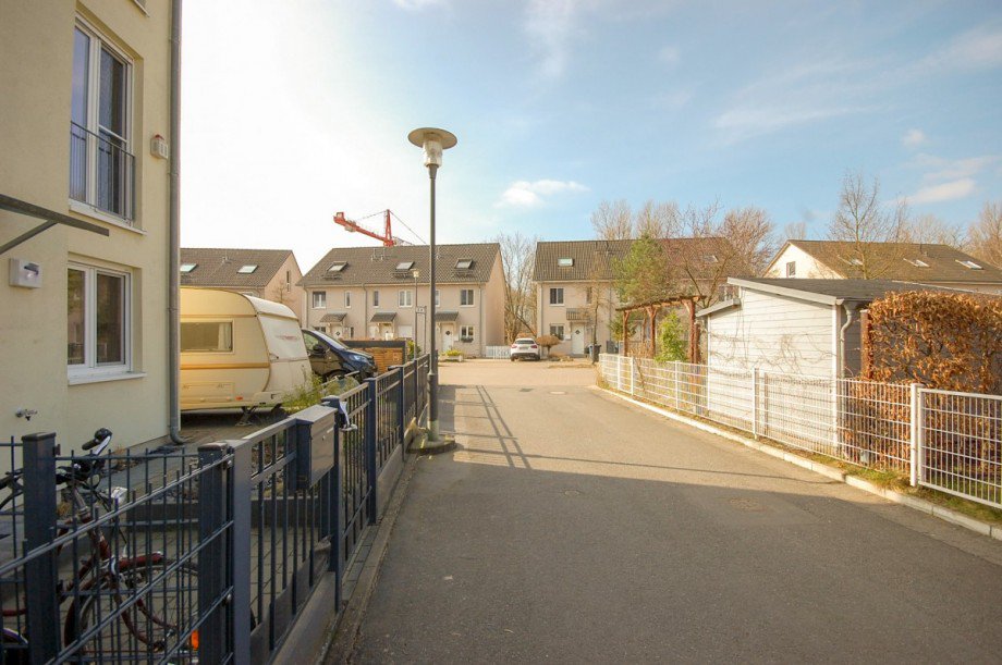 Zufahrtsweg Doppelhaush�lfte Berlin
