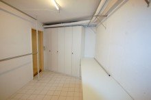 Kellerraum Gro�z�gige, helle Wohnung im Grunewald mit eigener Garage!