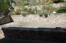 Terrasse vor dem Eingang Rahnsdorf: Lichtdurchflutete Doppelhaush�lfte. Ihr neues Zuhause?