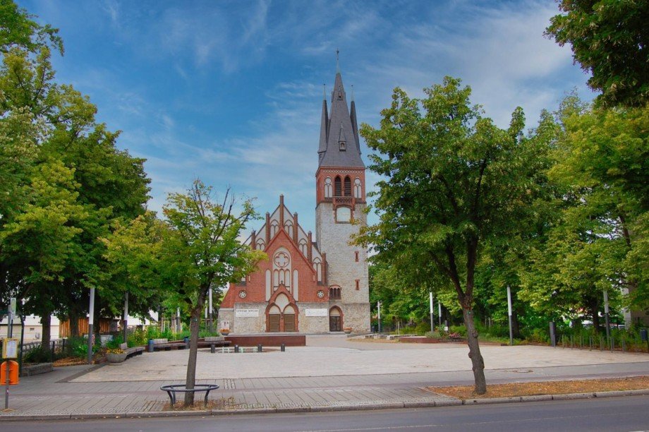 Impressionen von Erkner - Kirche Wohngrundst�ck Erkner