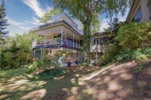 Haus Gartenansicht Gro�z�gige, helle Wohnung im Grunewald mit eigener Garage!