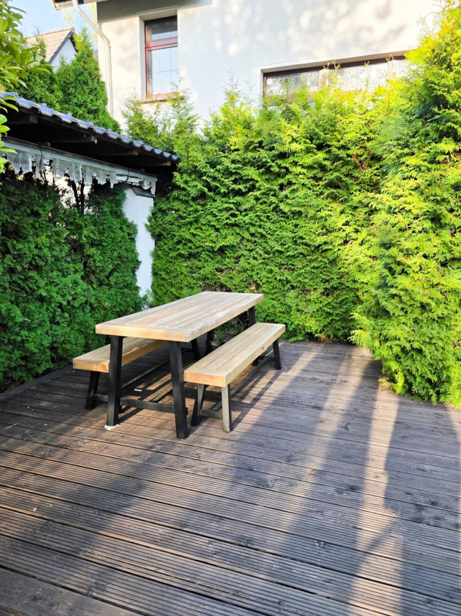 Sitzecke am Pool Einfamilienhaus Berlin