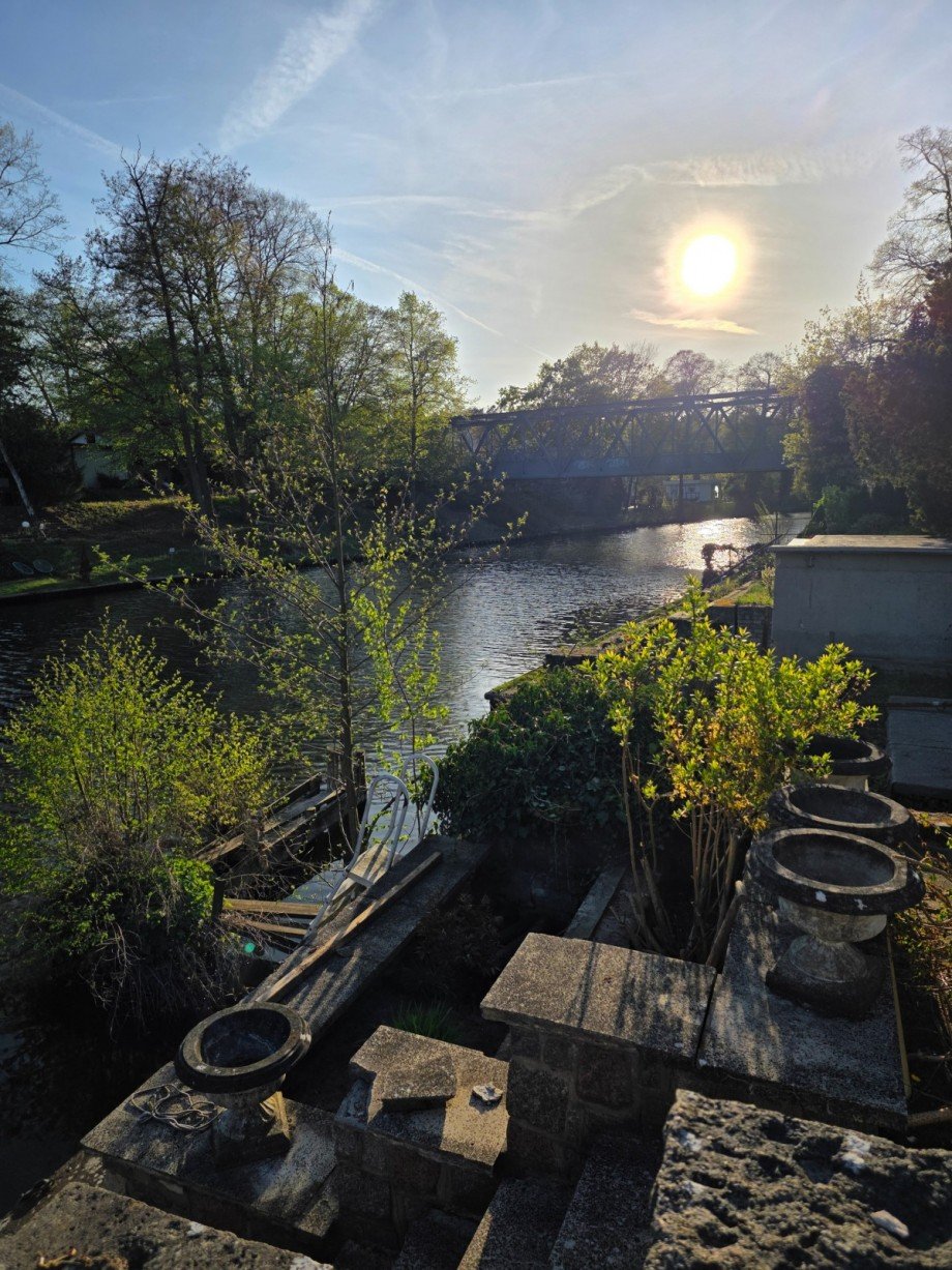 Blick �ber den Kanal Einfamilienhaus Berlin