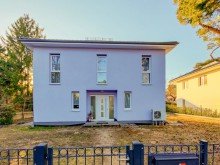 Frontansicht Moderne Stadtvilla mit sechs Zimmern in Rahnsdorf!