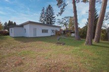 Au�enansicht und Vorgarten Ebenerdiges Wohnhaus auf gro�z�gigem Grundst�ck!
