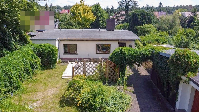 Vorderansicht Erkner - Erkner Einfamilienhaus Sanierungsbed�rftiges Haus auf gro�em, idyllischem Grundst�ck in Karutzh�he!