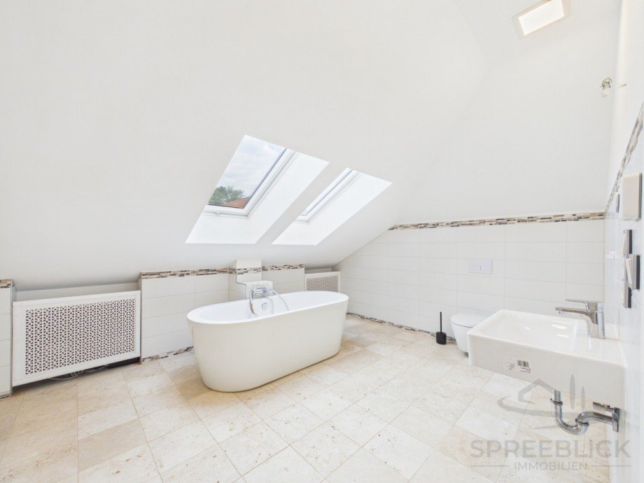 Badezimmer Dachgeschosswohnung K�nigs Wusterhausen