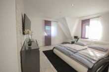 Schlafzimmer Gepflegtes Familienhaus mit ca. 180 m� Wohn-/Nutzfl�che + Vermietungsobjekt!