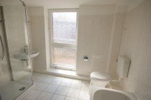 OG Badezimmer Rahnsdorf: Lichtdurchflutete Doppelhaush�lfte. Ihr neues Zuhause?