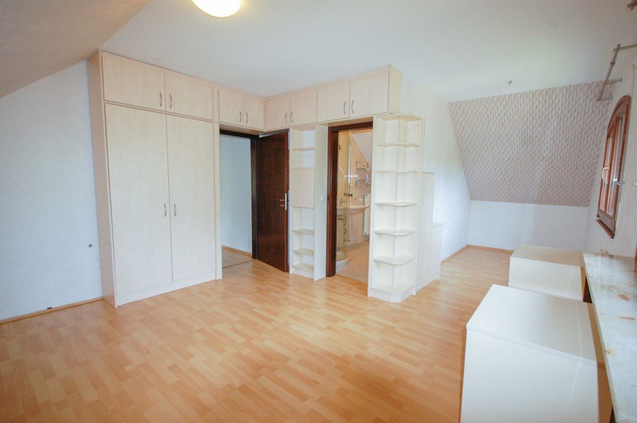 DG Zimmer Einfamilienhaus Erkner