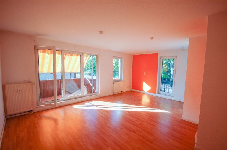 Wohnzimmer Berlin - Marzahn-Hellersdorf Etagenwohnung Gro�z�gige Zweizimmerwohnung mit Balkon in Mahlsdorf-S�d!