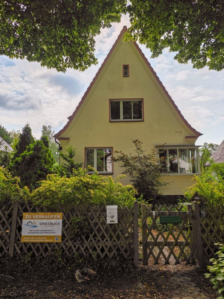 Stra�enansicht Einfamilienhaus Berlin