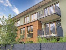 Balkonseite Wohnen zwischen Wald und See - barrierefreie Wohnung in Gr�nheide!