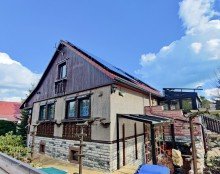 Ansicht Haus Familienhaus mit Solar, Kamin, Pool und G�stehaus!