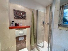G�ste-WC Dusche Modern & nachhaltig wohnen: Tolles Einfamilienhaus mit Wintergarten und PV-Anlage in Woltersdorf!