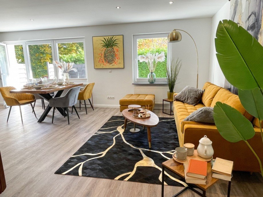 Wohnzimmer + Essbereich Einfamilienhaus Neuenhagen