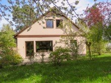 Gartenansicht Familienhaus in Ruhiglage!