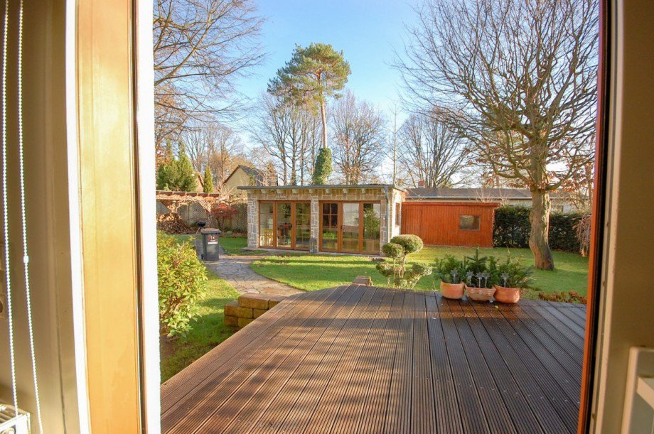 Blick auf Orangerie und Sauna Haus Berlin