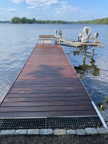 Steg mit Slipanlage Verkauft: Herrschaftliche Villa auf Wassergrundst�ck in Schm�ckwitz!