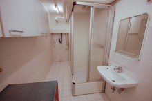 Keller Dusche Gro�z�gige, helle Wohnung im Grunewald mit eigener Garage!