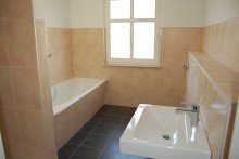 Badezimmer Sanierte Altbau-Dachgeschosswohnung in Woltersdorf!