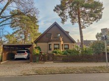 Stra�enansicht Verkauft! Variabel nutzbares Kampa-Haus auf zentral gelegenem Grundst�ck!