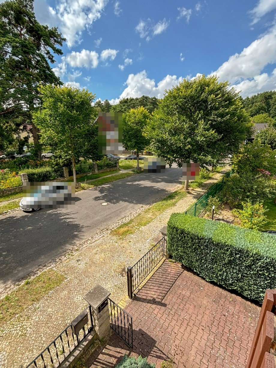 OG Blick vom Balkon Einfamilienhaus Berlin