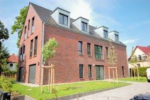 Au�enansicht Eingang Hochwertige Maisonette-Wohnung nahe S-Bahnhof Wilhelmshagen!