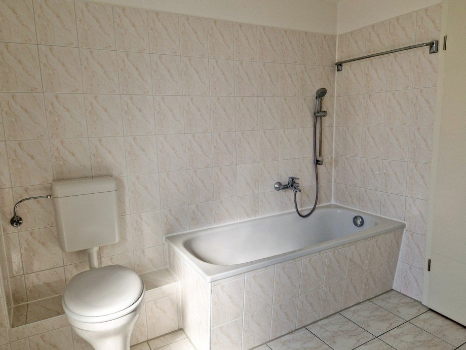 OG Badezimmer Wanne Maisonettewohnung Berlin