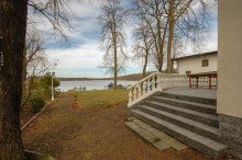 Zugang zum See von der Terrasse Verkauft: Herrschaftliche Villa auf Wassergrundst�ck in Schm�ckwitz!