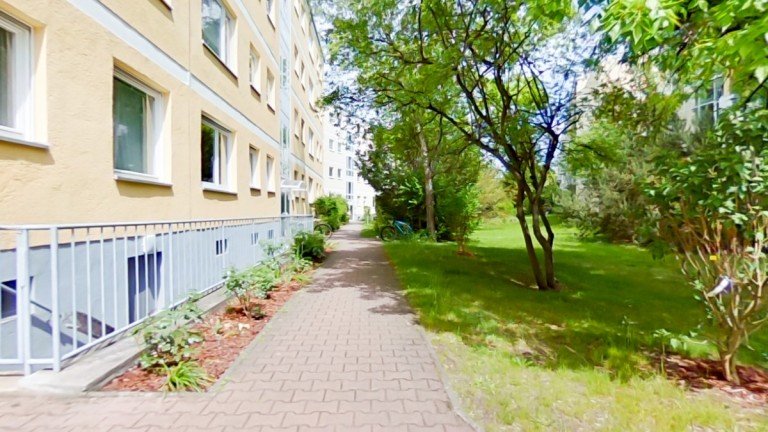 Umgebung Hauseingang Berlin - Spandau Etagenwohnung Viel Raum f�r Ihre Ideen: 3 Zimmer und Balkon mit Gr�nblick!