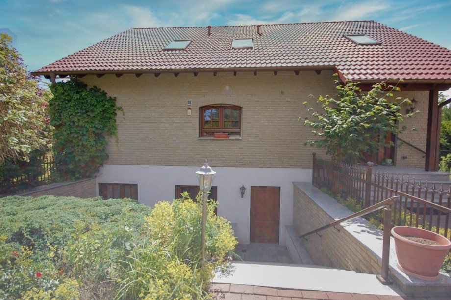 Separater Zugang Keller Einfamilienhaus Erkner