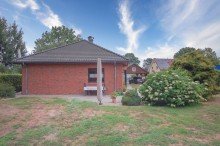 Gartenansicht Komfortabler Bungalow in Feldrandlage!