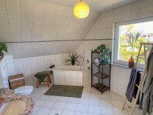 Obergeschoss Bad Verkauft: Wohnen mit Weitblick in K�penick: flexibel, familienfreundlich und naturnah!