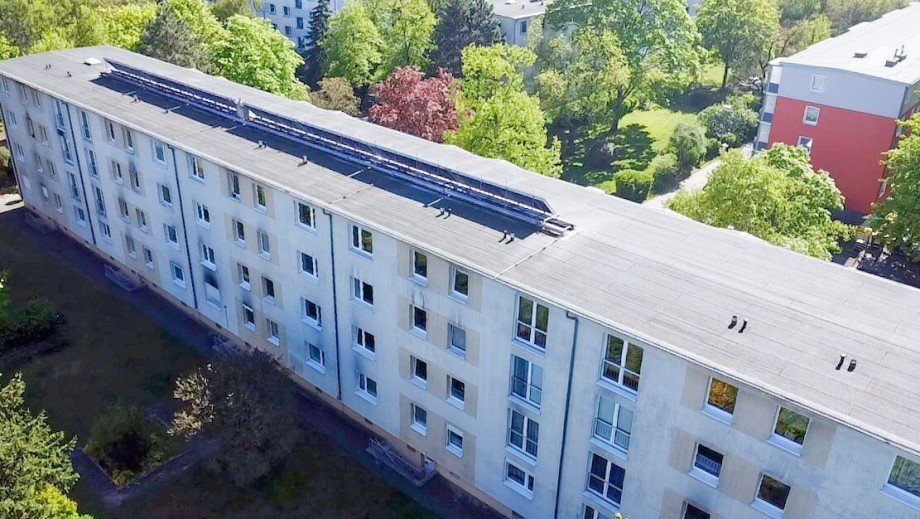 Platz hinter dem Haus Ansicht von oben Etagenwohnung Berlin